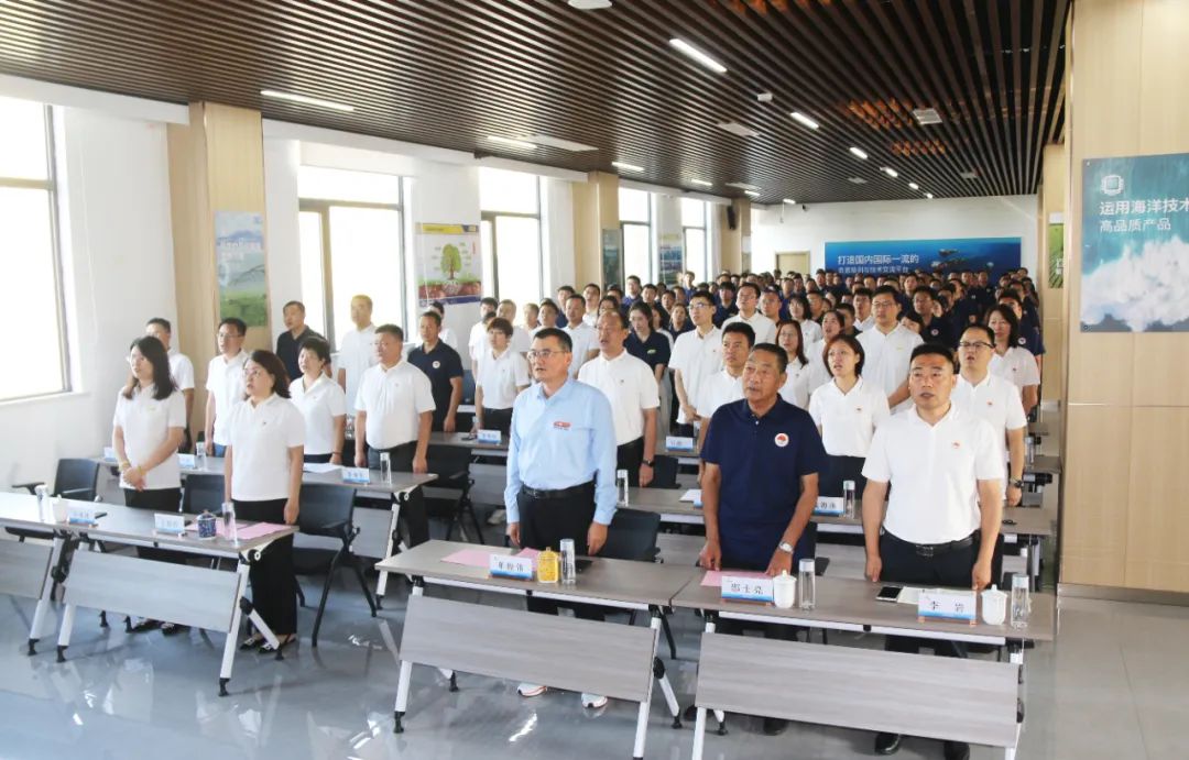 青岛388vip太阳集团集团成立二十五周年表彰大会隆重举行